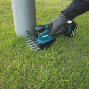 MAKITA DUM604ZX NURMIKON VIIMEISTELIJÄ/PENSASLEIKKURI 160/200MM 18V. RUNKOVERSIO 2